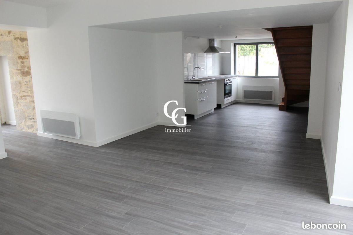 Maison 6 pièces 115 m² · à Vieillevigne · 115 m² · 872 €