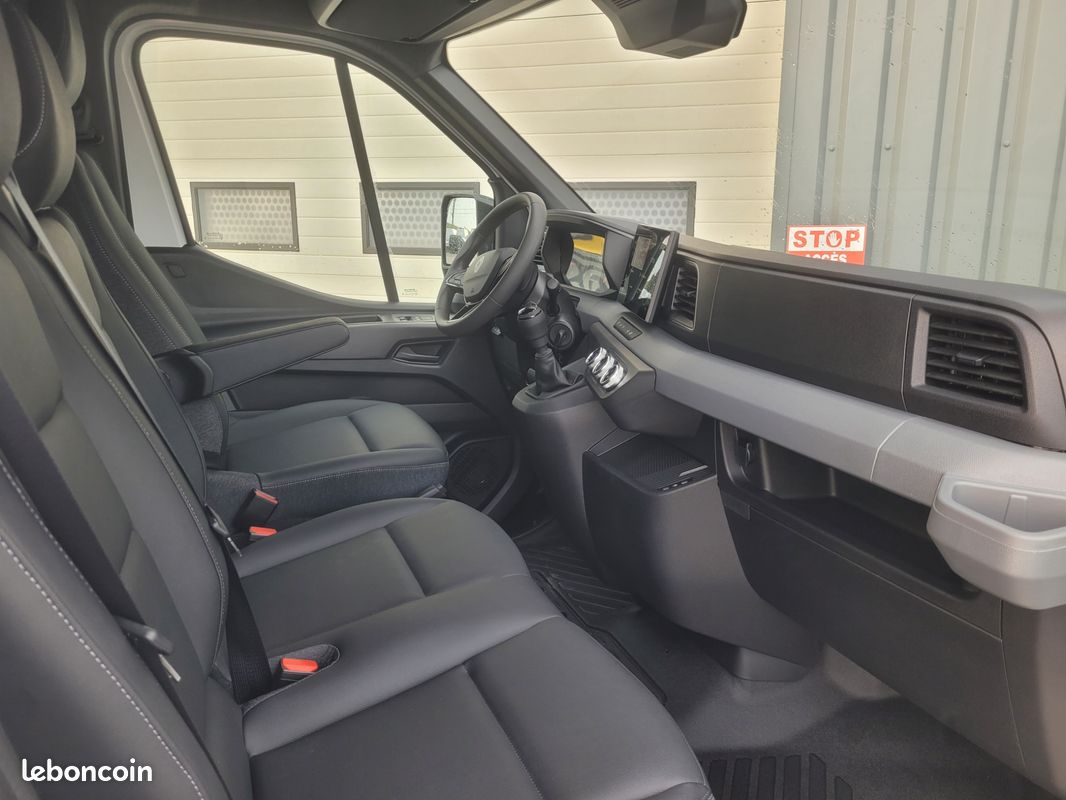 RENAULT MASTER IV L2H2 TRACTION FOURGON 2.0 Blue DCI 130 ADVANCE 03 PLACES NEUF avec CROCHET D’ATTELAGE + CAMÉRA DE RECUL + RADARS ARRIERE + ROUE DE SECOURS + SELLERIE SKAÏ ( Prix de Vente 28 990 HT ) (image 3)