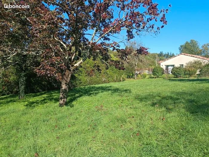 Terrain 703 m² Avon · 198 000 €