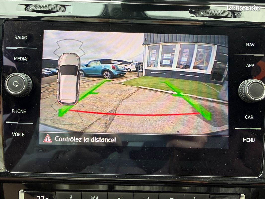 VOLKSWAGEN GOLF GTI 2.0 TSI EVO 245CH PERFORMANCE - CAMERA DE RECUL - REGULATEUR / LIMITEUR - SIEGES CHAUFFANTs (image 17)
