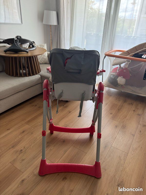 Chaise haute (image 4)