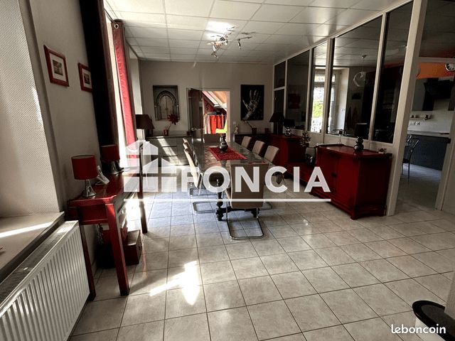 Appartement 8 pièces 232 m² · à Lent · 232 m² · 259 000 €