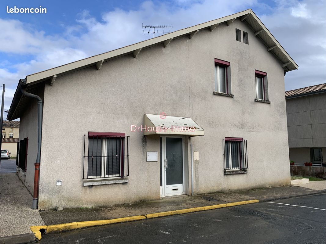 Maison 9 pièces 135 m² · à Monsempron-Libos · 135 m² · 55 000 €