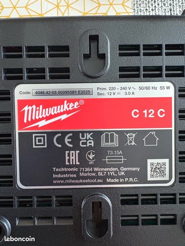 Chargeur de batterie Milwaukee C12C (image 2)
