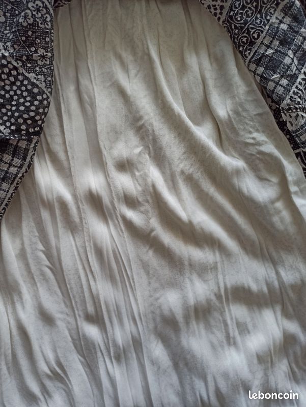 Robe d'été noire et grise en résille imprimée taille L (image 6)
