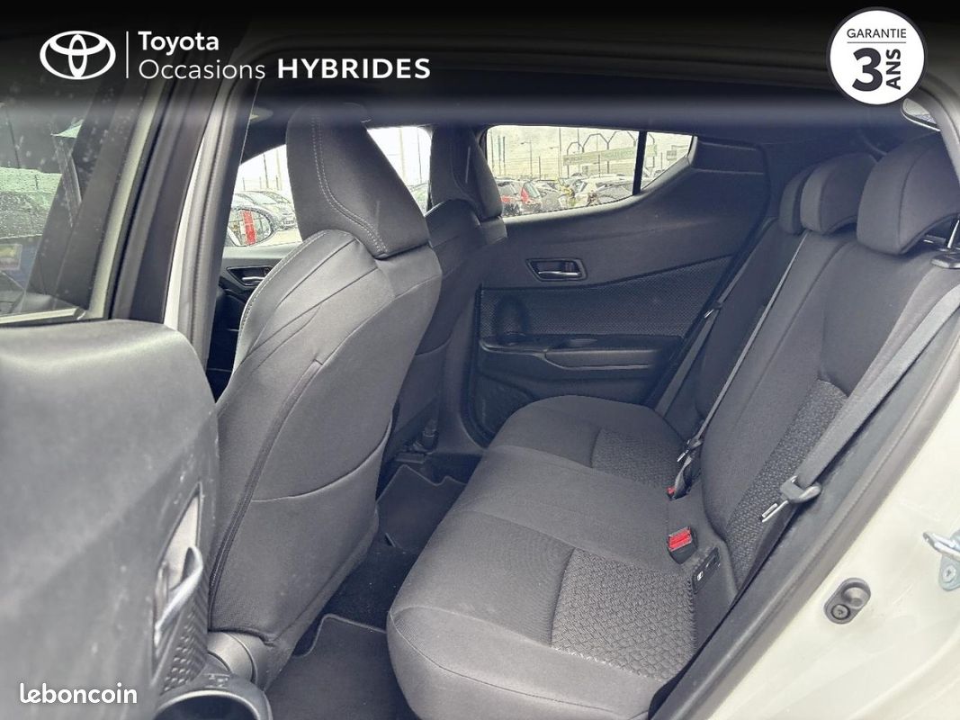 Toyota C-HR 1.8 Hybride 122ch Design Ultimate E-CVT (image 12)