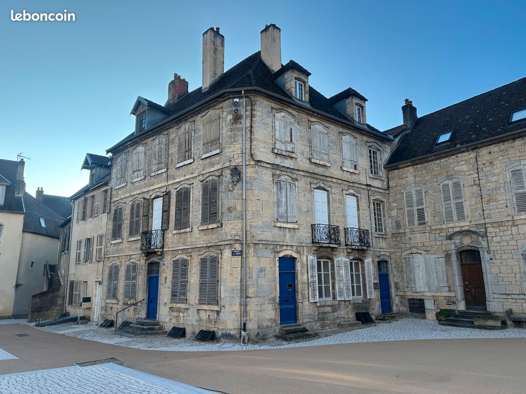 Maison 10 pièces 309 m² · à Baume-les-Dames · 309 m² · 280 000 €