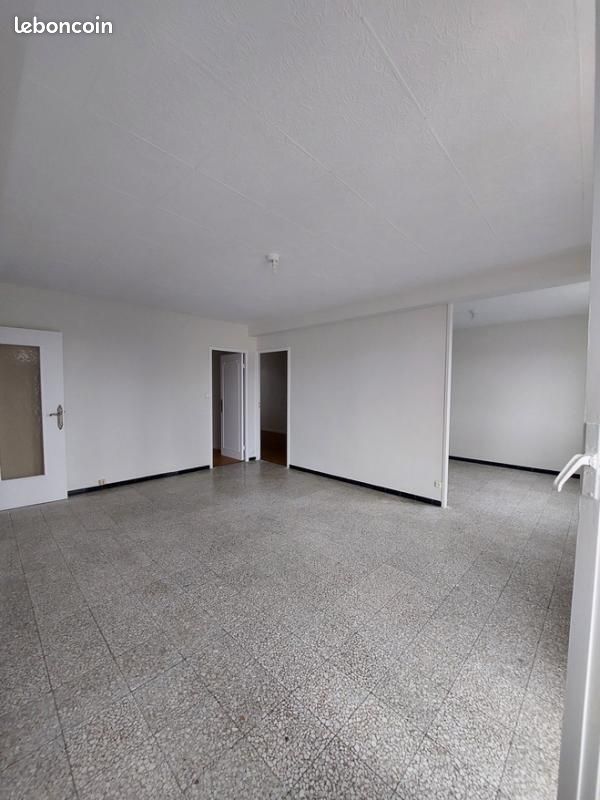 Appartement 5 pièces 81 m² · à Sainte-Foy-lès-Lyon · 81 m² · 950 €