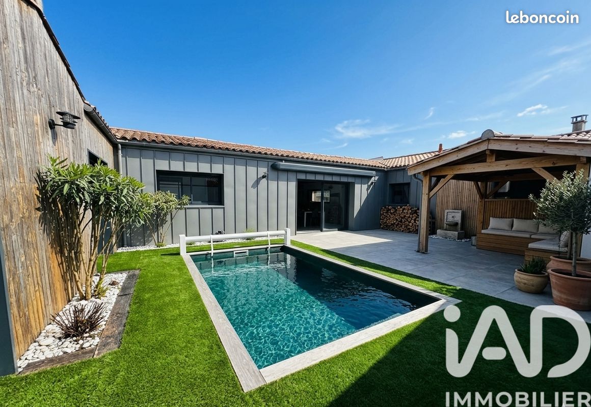 Maison 7 pièces 195 m² · à Dompierre-sur-Mer · 195 m² · 799 000 €
