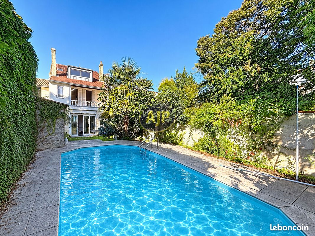 Maison 7 pièces 250 m² · à Bordeaux · 250 m² · 1 097 000 €