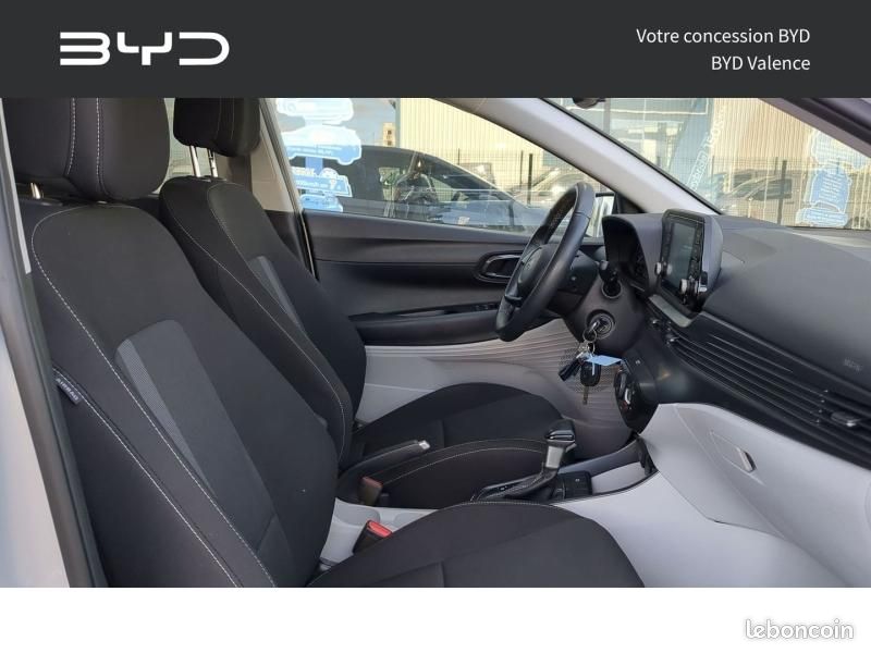 Hyundai i20 1.0 T-GDi 100ch Hybrid Intuitive DCT-7 (image 18)