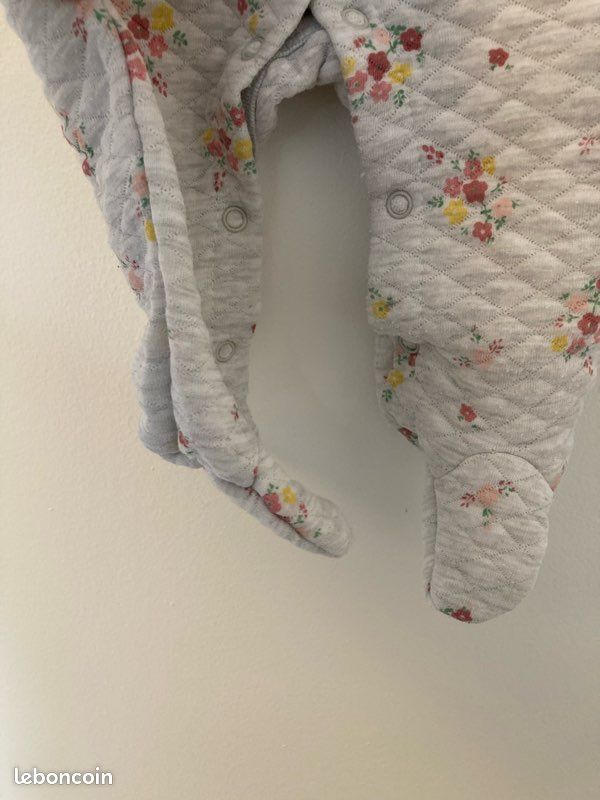 Pyjama gris avec fleurs 6-9 mois (image 5)