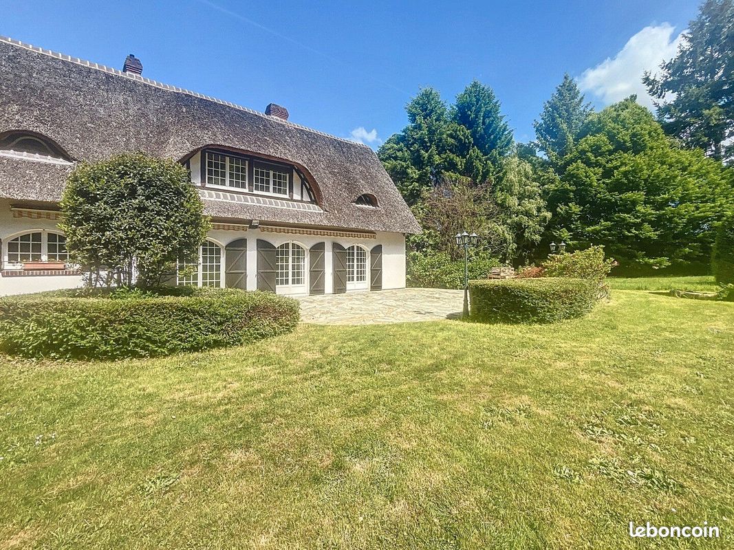 Maison 8 pièces 210 m² · à Bihorel · 210 m² · 599 000 €