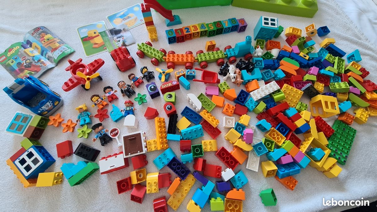Lego Duplo - Environ 200 pièces et sa boîte de rangement (image 4)