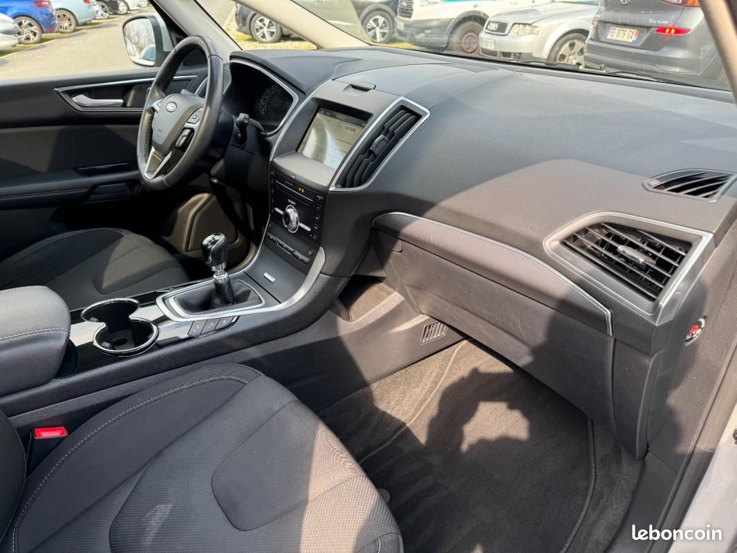 Ford S-Max Titanium 2,0 tdci 150ch (image 8)