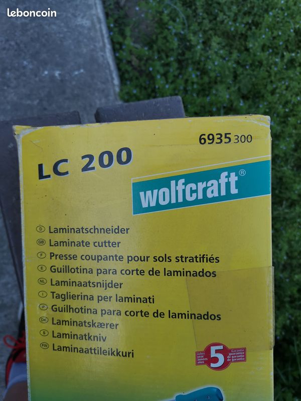 Presse coupante pour sol stratifiés (image 3)