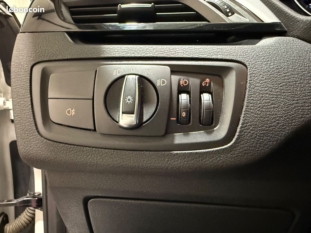 BMW X1 F48 LCI sDrive 18i 136 ch DKG7 Lounge (image 15)