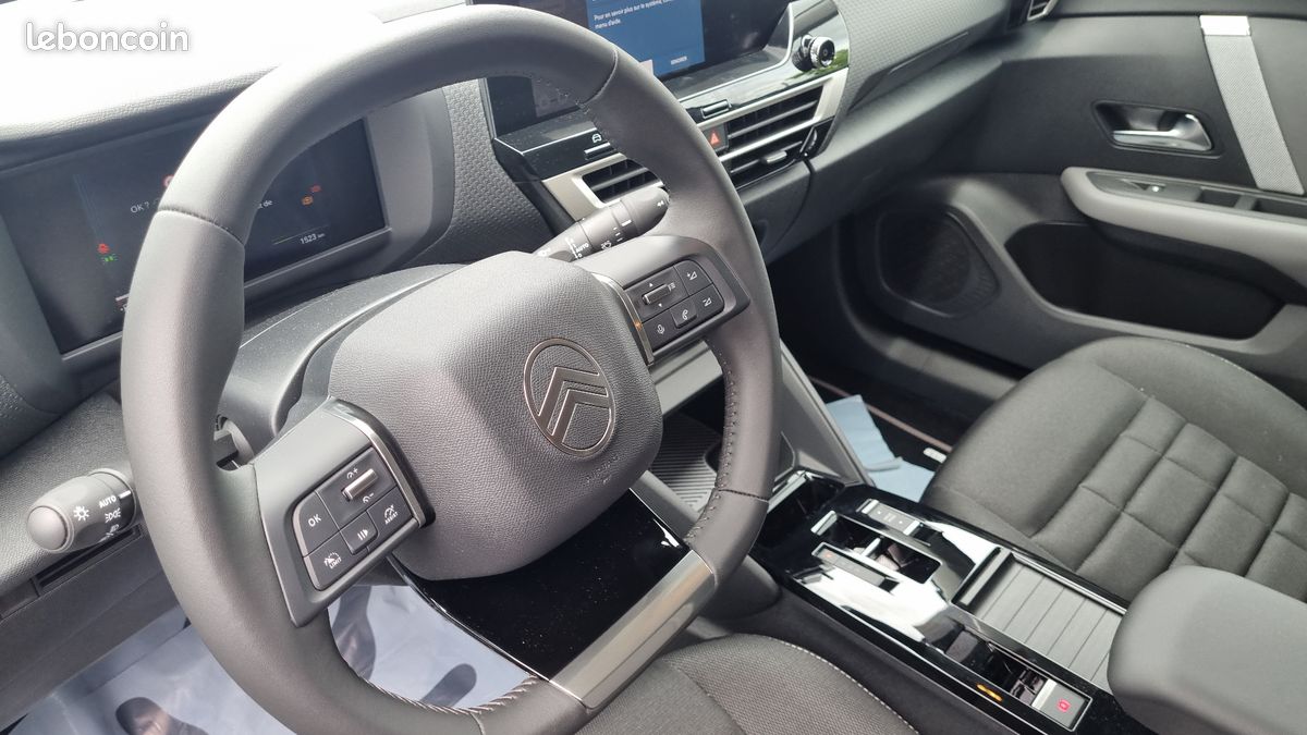 CITROEN C4 Hybride 145 e-DCS6 Collection (image 17)