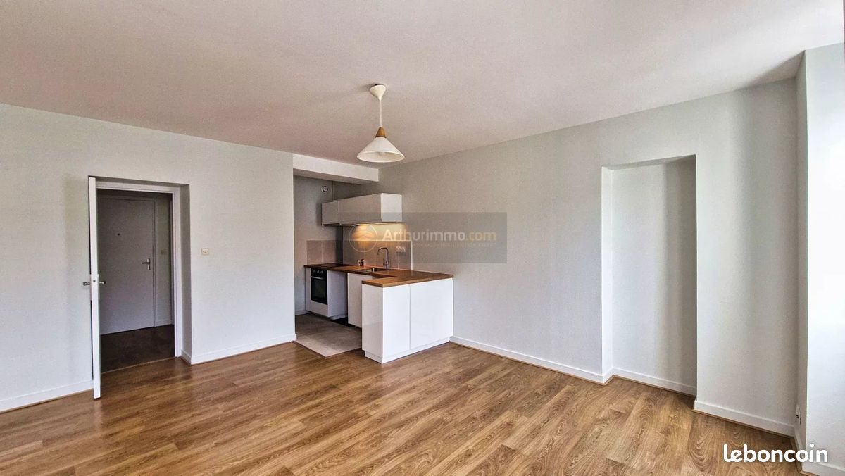 Appartement 5 pièces 66 m² · à Brest · 66 m² · 740 €