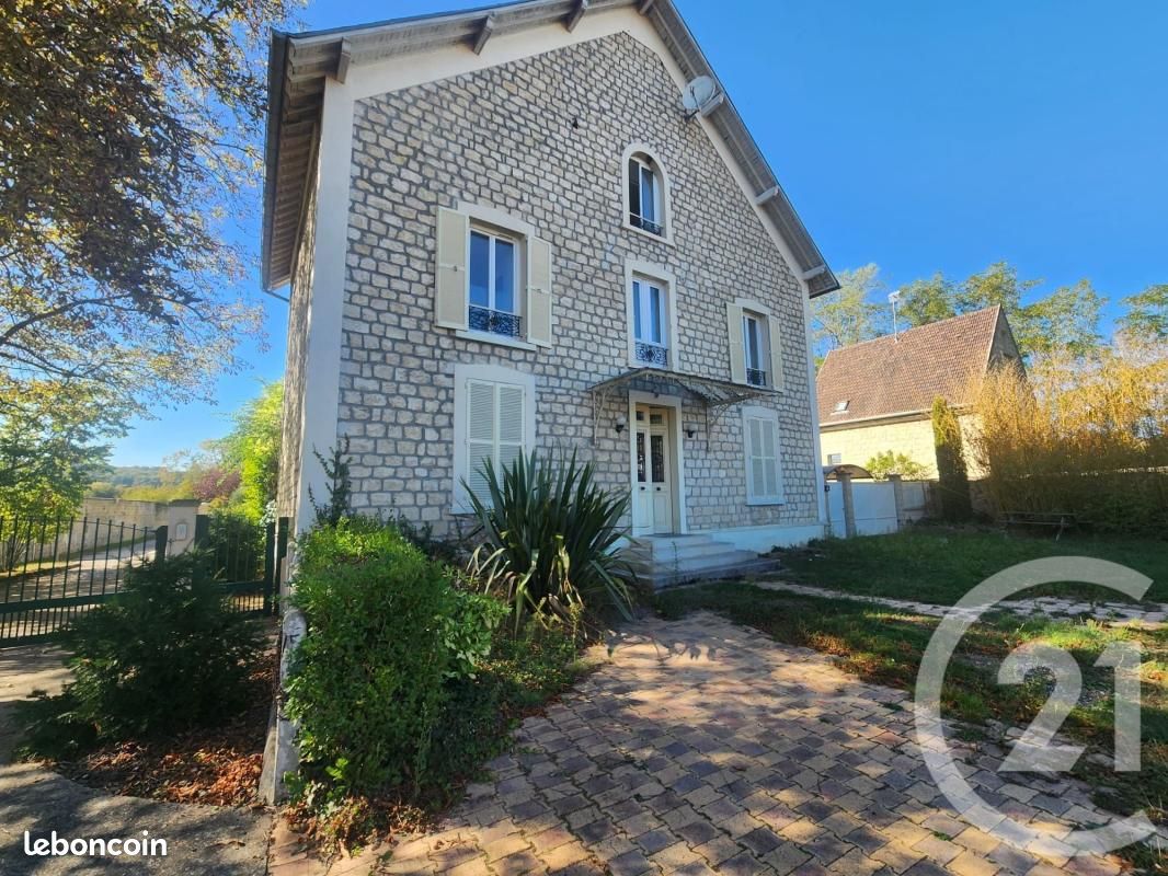 Immeuble 250 m² · à L'Isle-Adam · 250 m² · 749 000 €