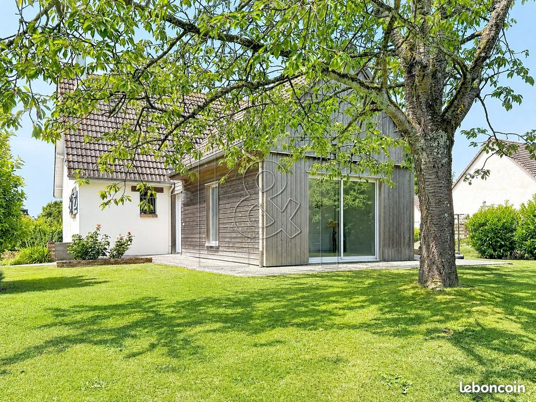 Maison 5 pièces 130 m² · à Franqueville-Saint-Pierre · 130 m² · 357 000 €