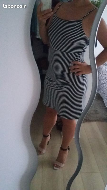 Jupes et robes tres bon etat (image 17)