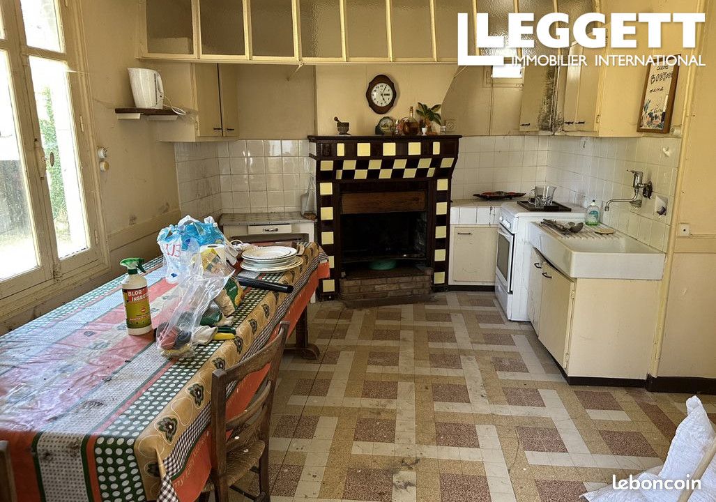 Maison 8 pièces 250 m² - Mosnac-Saint-Simeux 16120 (image principale 4)