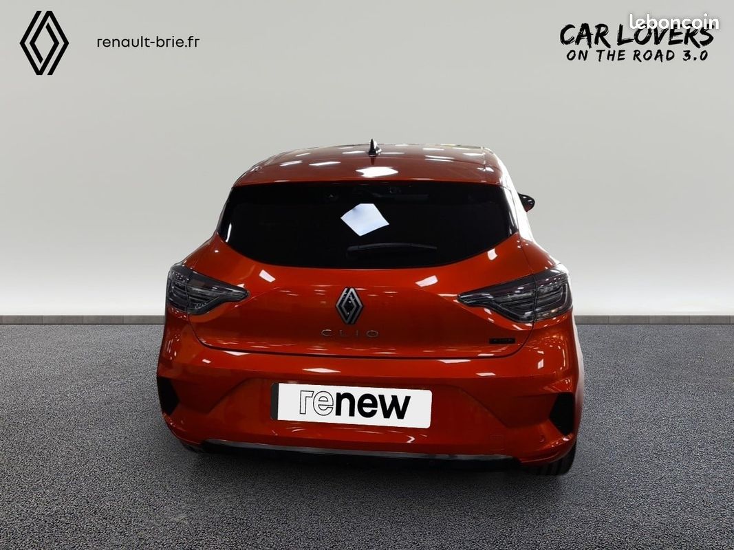 RENAULT Clio E-Tech full hybrid 145 Techno (image 4)