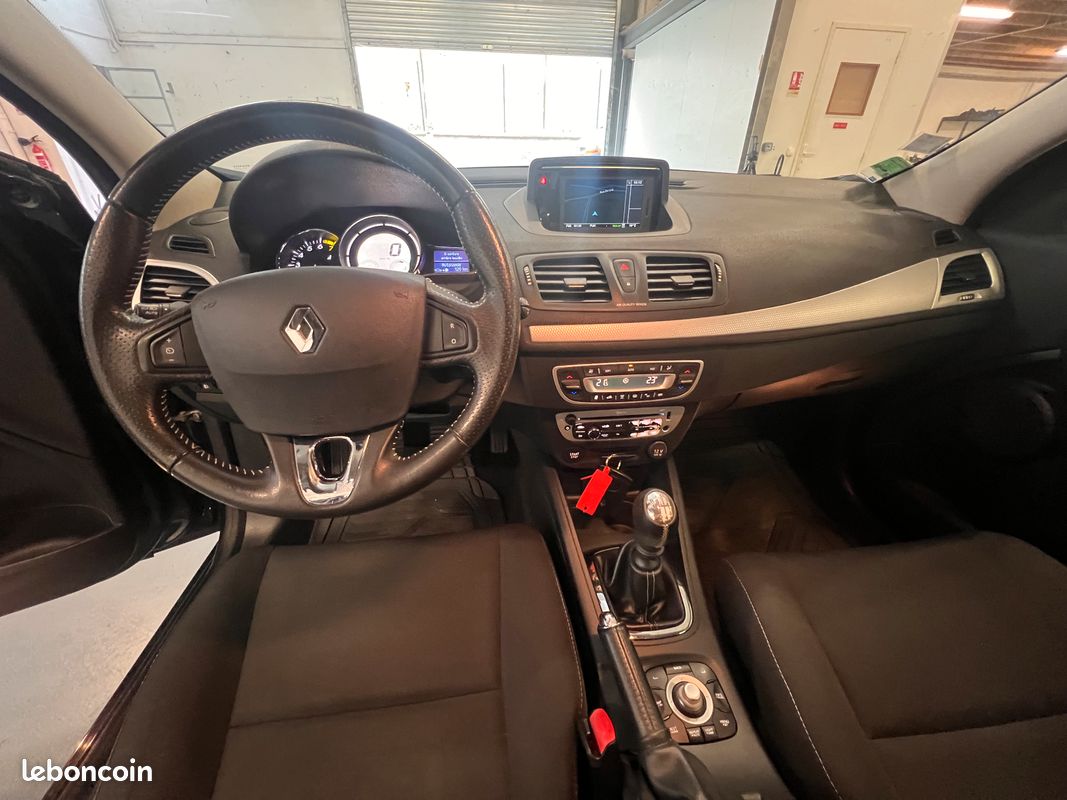 Renault Mégane III Coupé 1.2 TCe 115 Dynamique • GPS • Entretien suivi • Garantie (image 9)