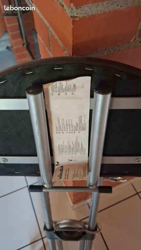 Tabouret de repassage pliable et réglable en hauteur (image 6)