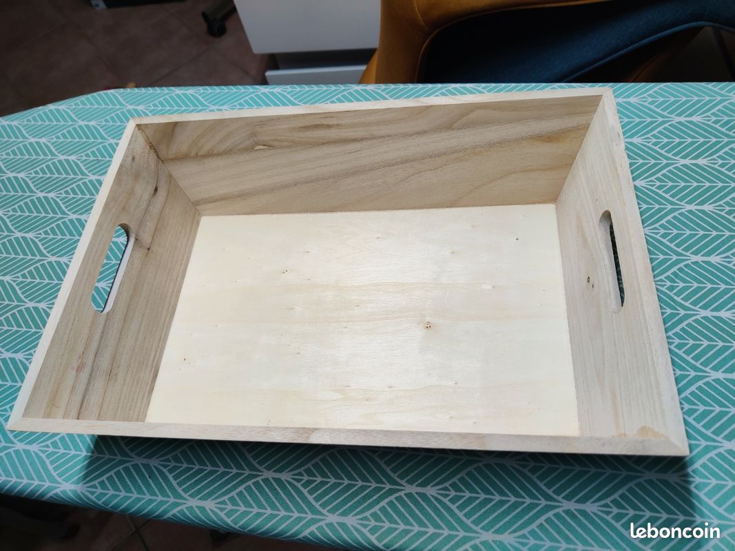 Boite decorative en bois clair (image 2)