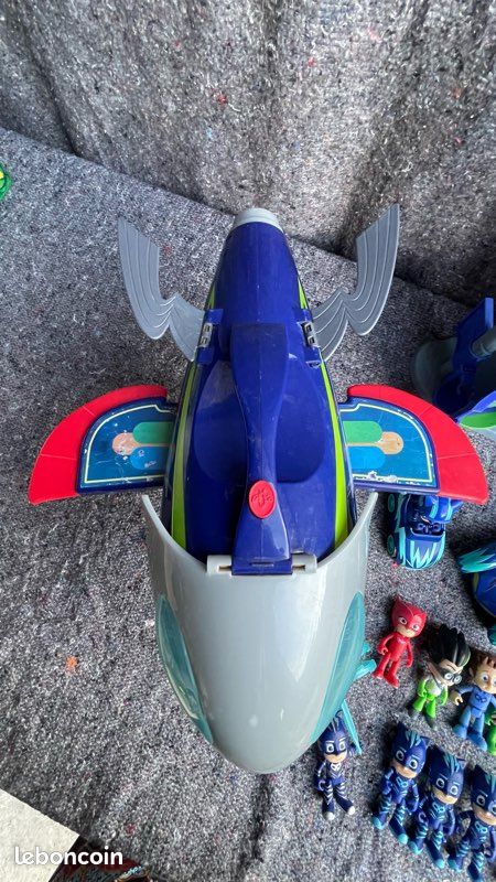 Grand Lot Pyjamasques Hasbro - QG, Fusée HQ, Camion, Véhicules et 12 Figurines (image 4)