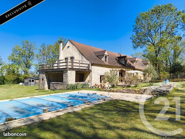 Maison 7 pièces 232 m²