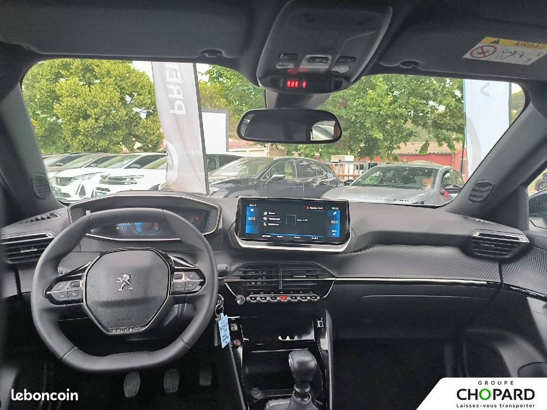 PEUGEOT 2008 PureTech 100 S&S BVM6 Allure Pack (image 15)