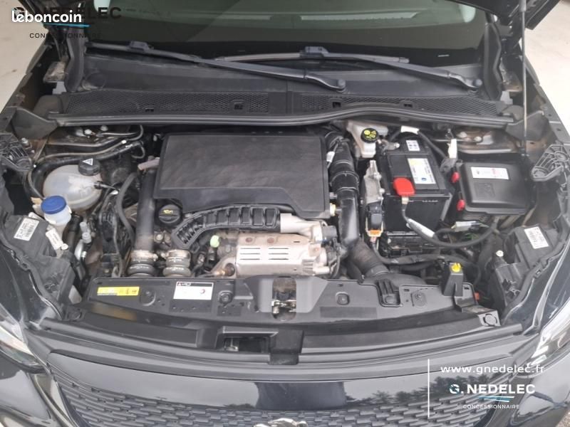 Peugeot 2008 1.2 PureTech 100ch S&S Active 5cv (image 12)