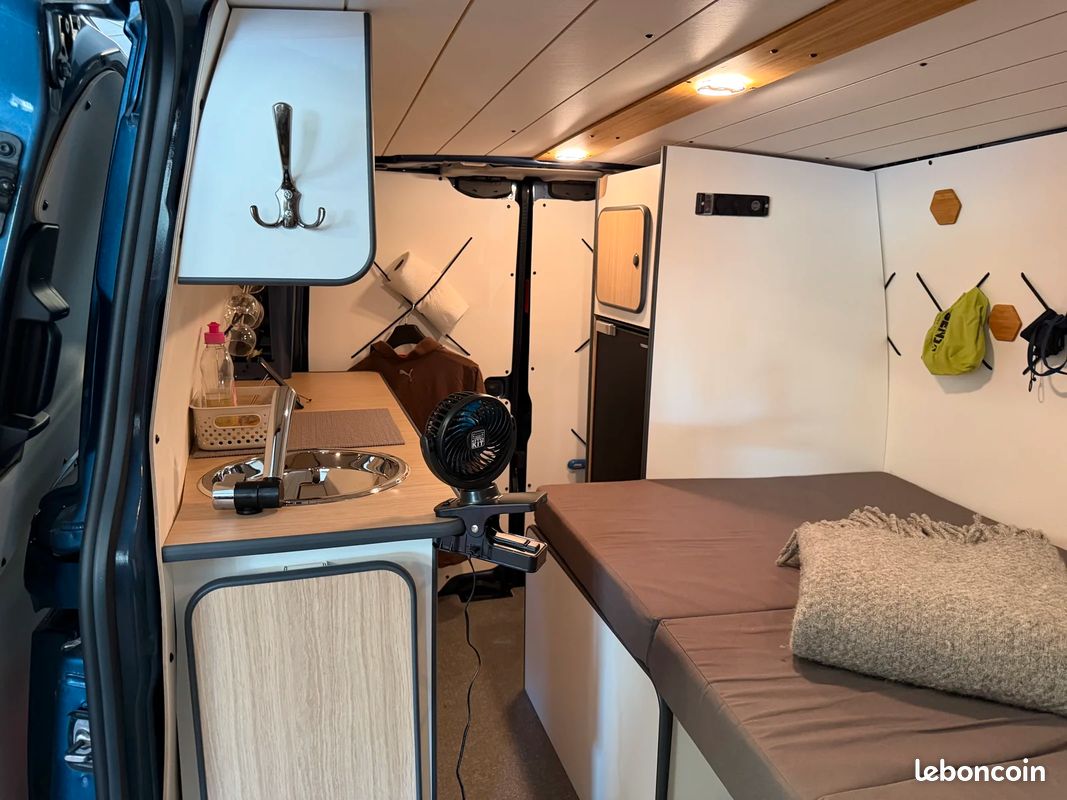 Van Amenagé Ford TRANSIT CUSTOM L1H1 2.0 Ecoblue 110ch Trend ~ AMENNAGER KAPAM ~ PANNEAUX SOLAIRE (image 32)