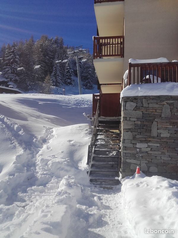 Location studio à La Plagne avec terrasse (image 2)