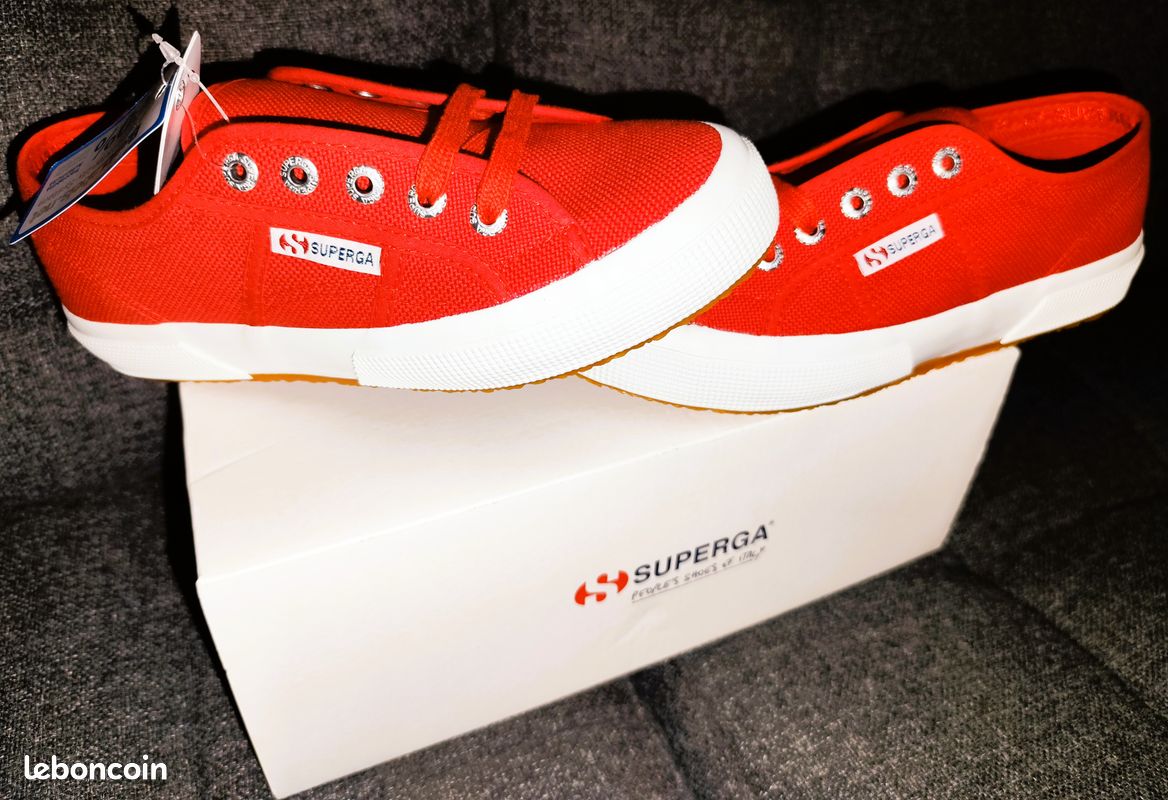 Chaussures Superga 2750 COTU Classic rouge Red Flame Taille 37 (image 1)