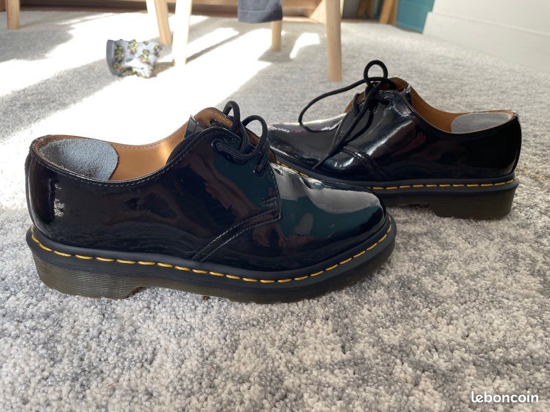 Chaussures Dr Martins - presque pas utilisées (image 4)