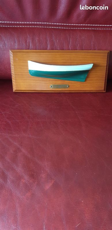 Demi coque bateau bois (image 1)