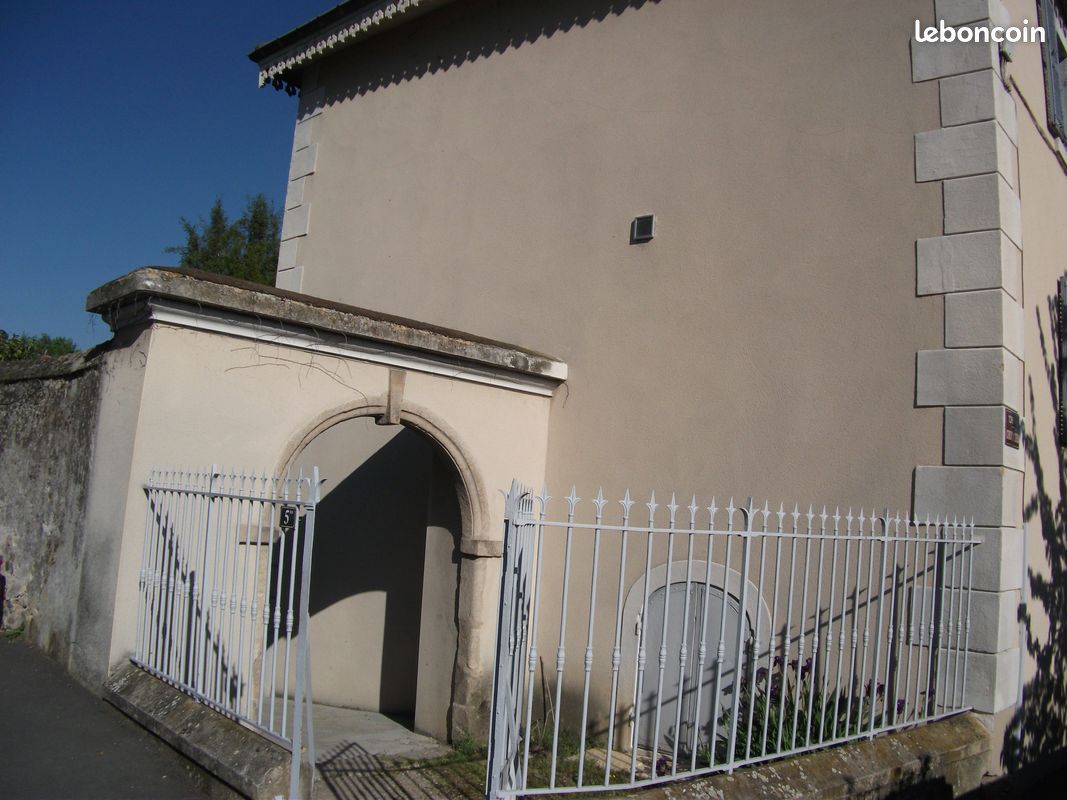 Appartement 3 pièces 44 m² · à Condrieu · 44 m² · 589 €/mois