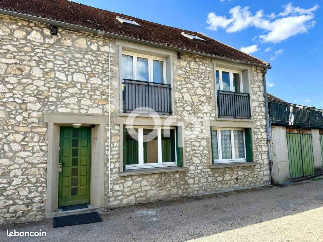 Appartement 3 pièces 66 m² · à Moret-Loing-Et-Orvanne · 66 m² · 900 €