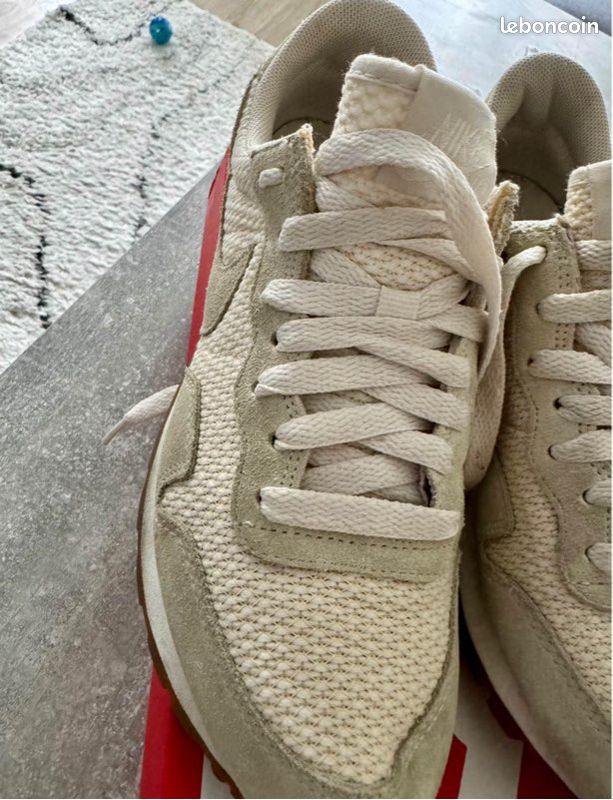 Basket Nike crème (image 5)