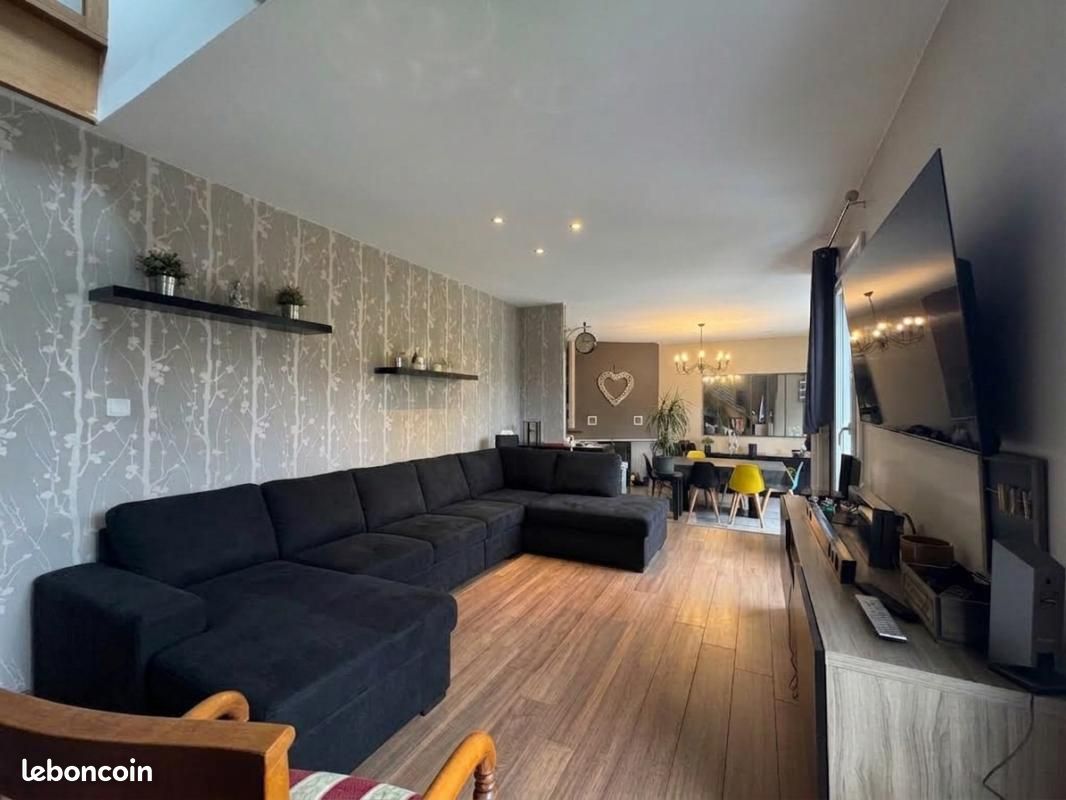 Maison 6 pièces 137 m² · à Sains-en-Amiénois · 137 m² · 326 500 €