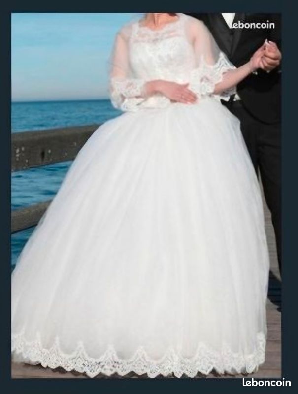 Robe de mariée laçage au dos Vêtements
