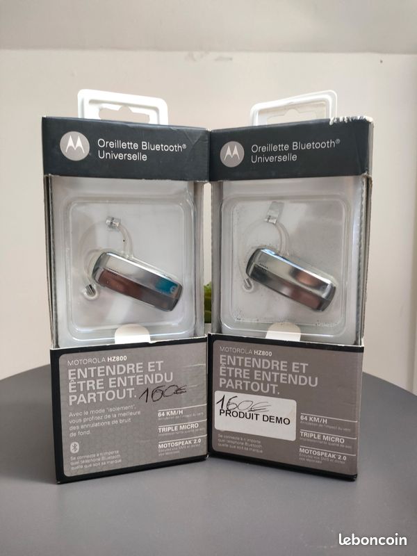 Lot 2 Motorola HZ800 neuves scellées – oreillettes Bluetooth vintage collector (image 1)
