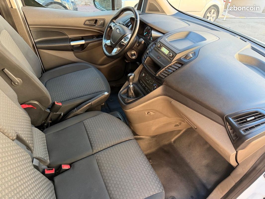 Ford T.CONNECT 1.5 TDCI 101 CH 1ERE MAIN"GARANTIE 12 MOIS"(TVA RECUPERABLE) (image 6)