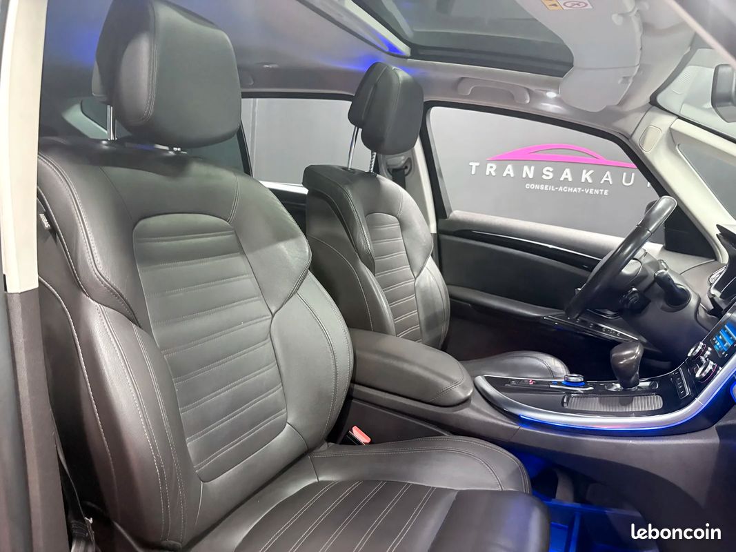 Renault ESPACE V 1.6 DCi Zen - Sièges chauffant x massant (image 10)