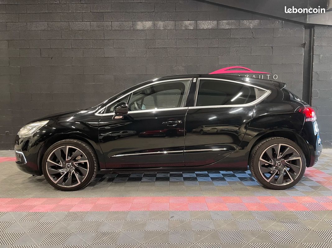 CITROËN DS4 1.6 THP 200 ch SPORT CHIC / SIEGES ELEC. CHAUFFANTS A MEMOIRE / RADARS AV/AR (image 5)