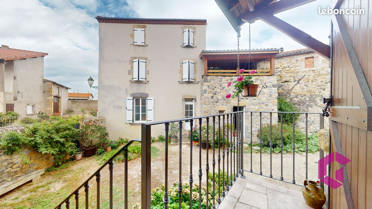 Maison 10 pièces 190 m² · à Saint-Yvoine · 190 m² · 316 000 €